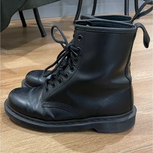 Dr Martens 1460 MONO 8 Eye Black Leather Boots Doc